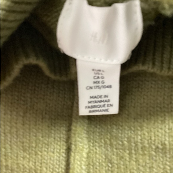 H&M Olive Mock Turtleneck Sweater - Picture 7 of 7